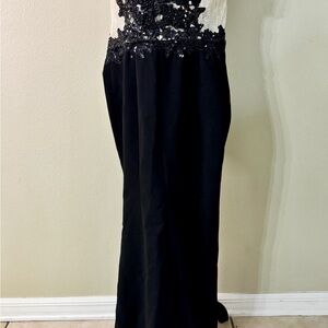 Marciano Elegant Black and Cream Maxi Dress